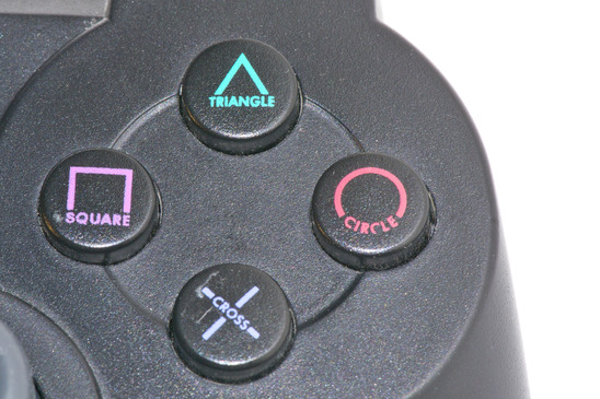 photodune-3395303-buttons-on-a-game-controller-xs